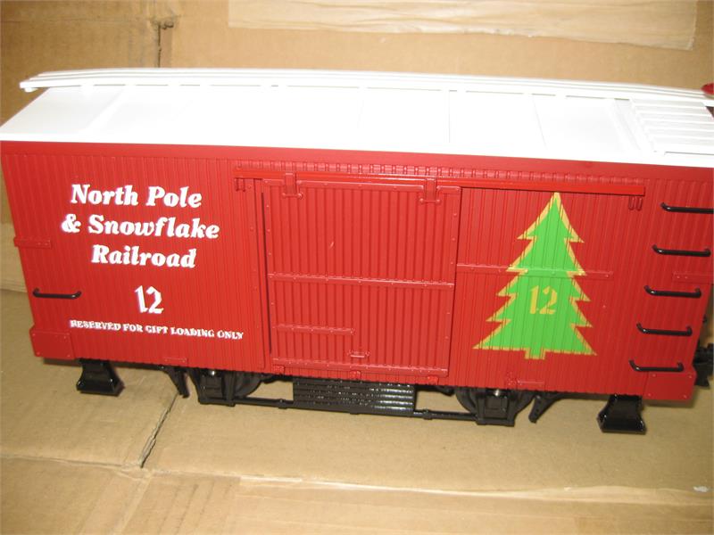 ARISTOCRAFT CHRISTMAS BOX CAR USED RED